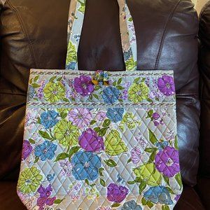 VERA BRADLEY TOTE WATERCOLORS  Like New